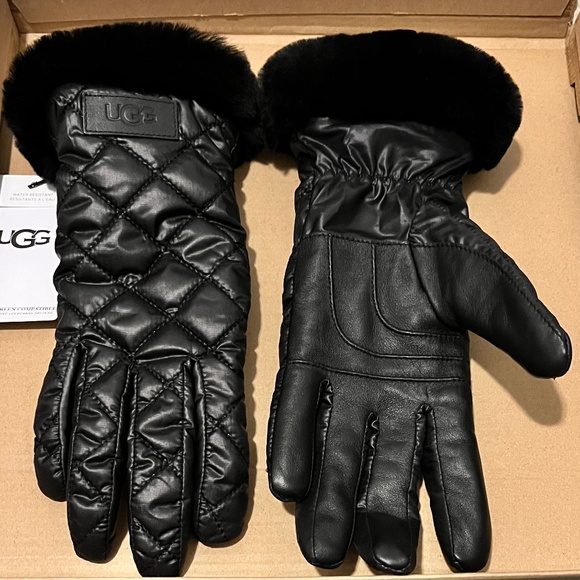 Ugg Touch Screen Gloves Black - Picture 1 of 5